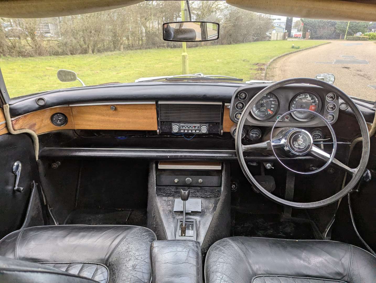 <p>1969 ROVER P5B 3.5 LITRE COUPE AUTO</p>