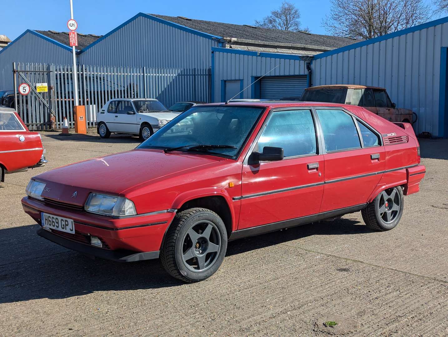 <p>1990 CITROEN BX GTI 4X4</p>