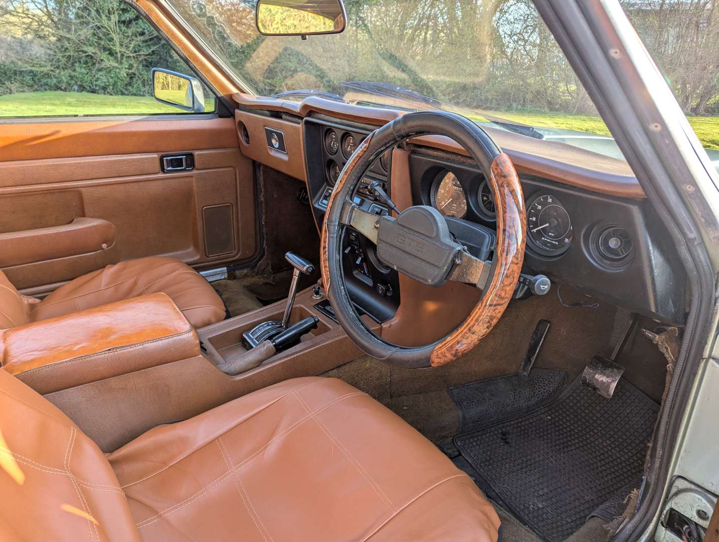 <p>1980 RELIANT SCIMITAR GTE SE6B AUTO</p>