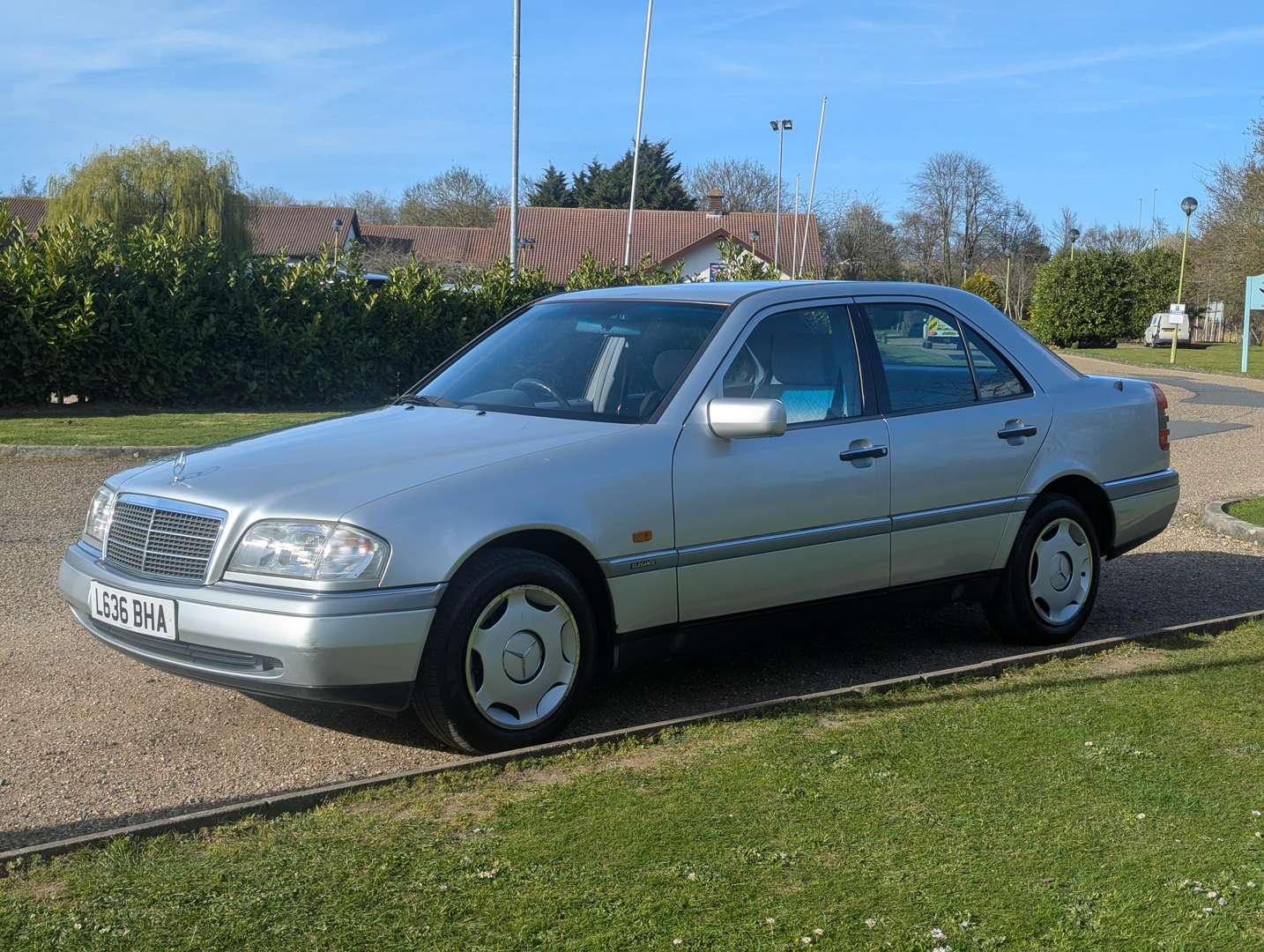 <p>1993 MERCEDES C180 AUTO</p>