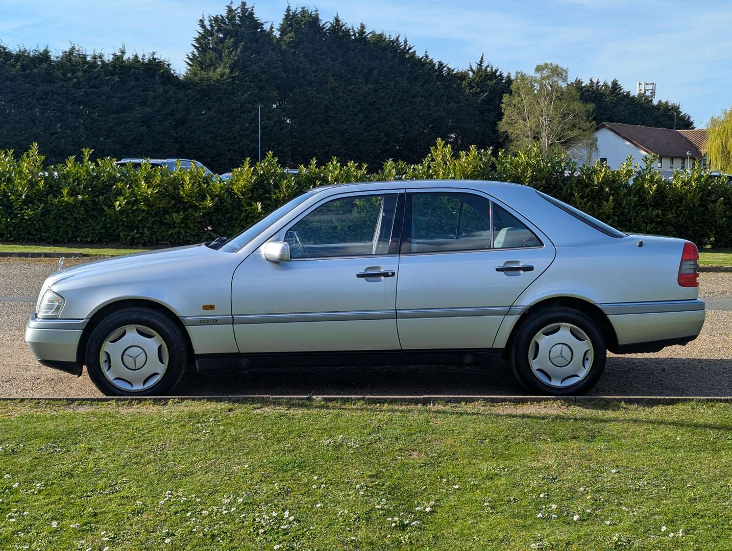<p>1993 MERCEDES C180 AUTO</p>