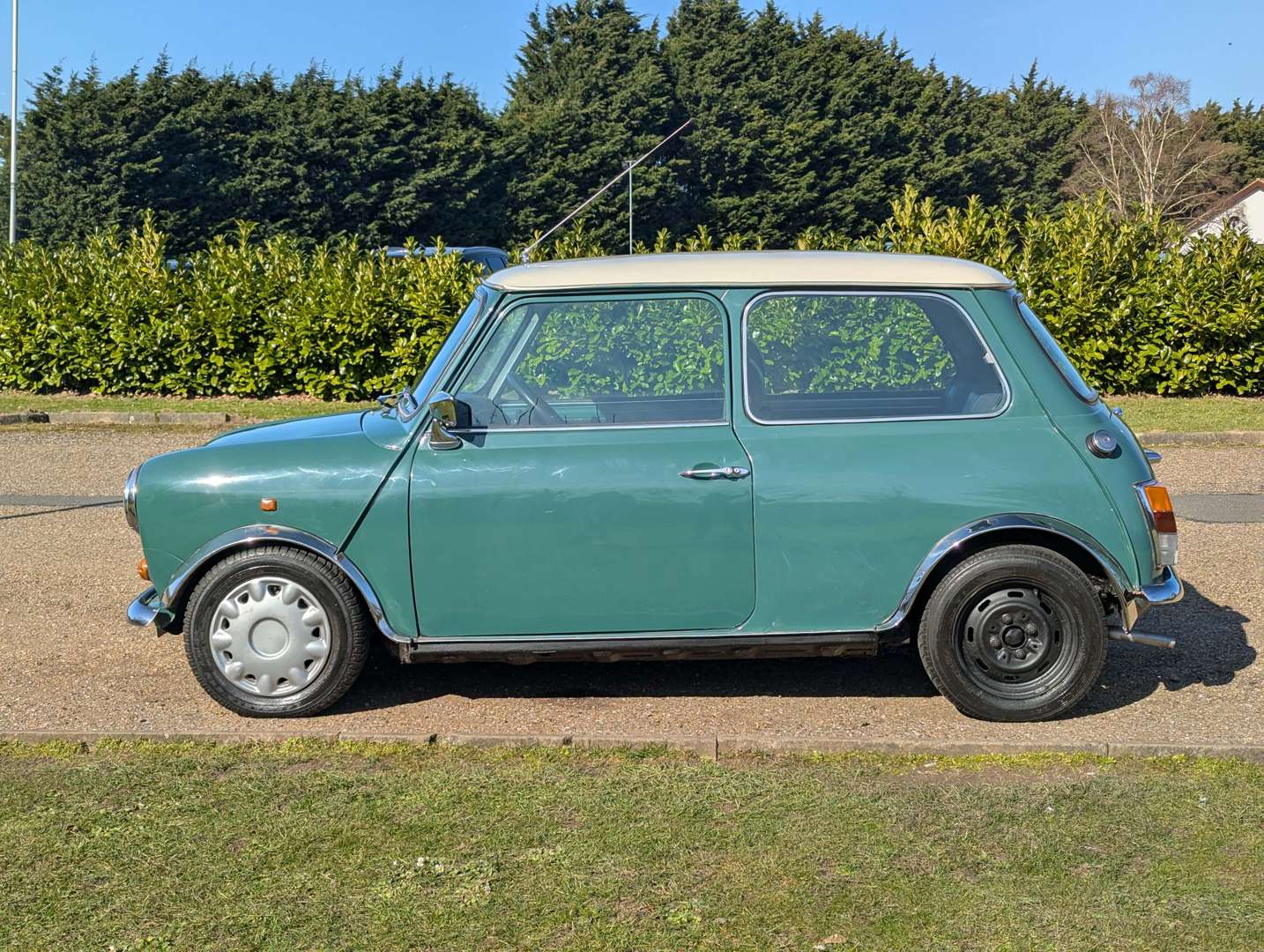 <p>1996 ROVER MINI EQUINOX</p>