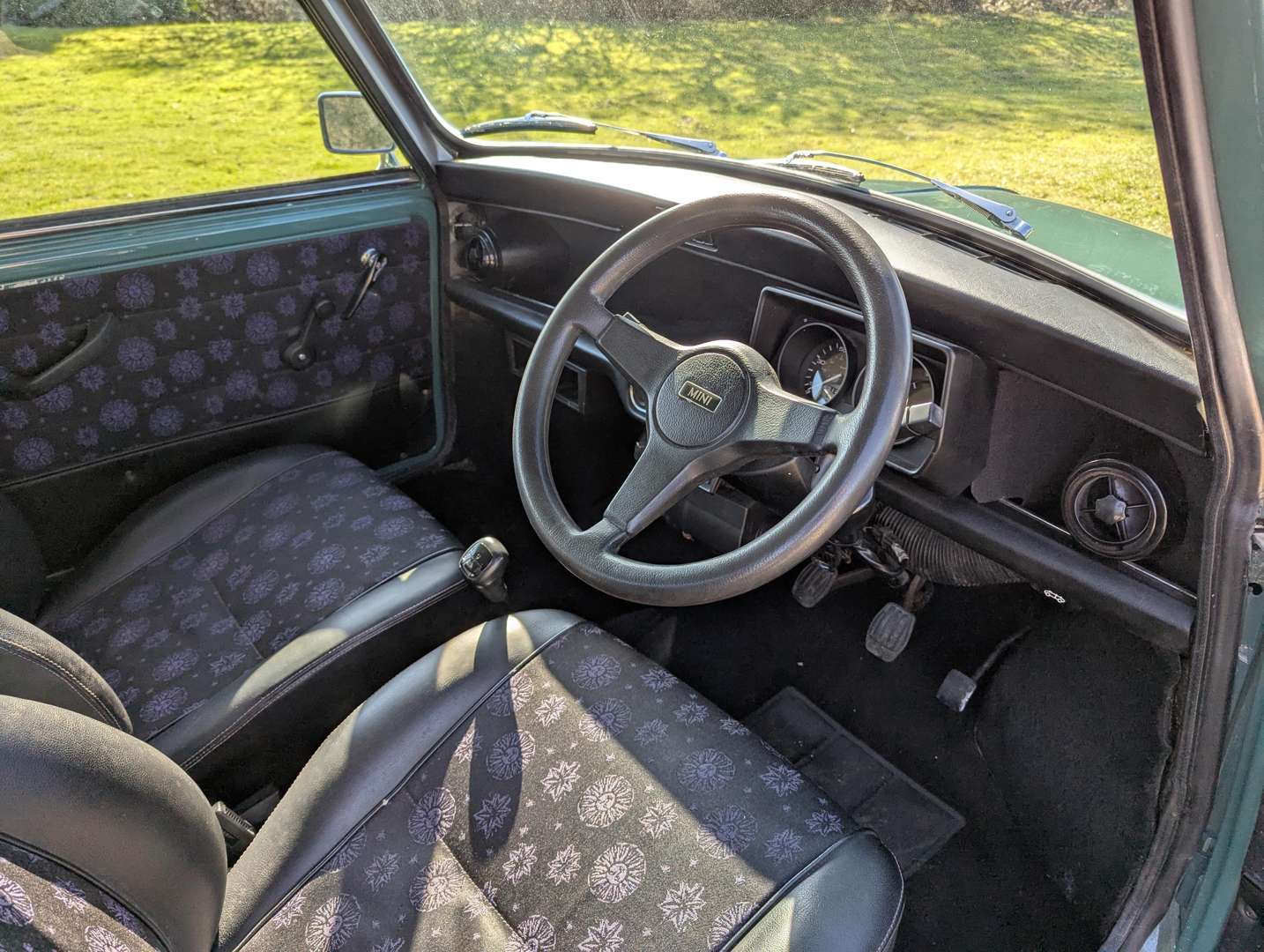 <p>1996 ROVER MINI EQUINOX</p>