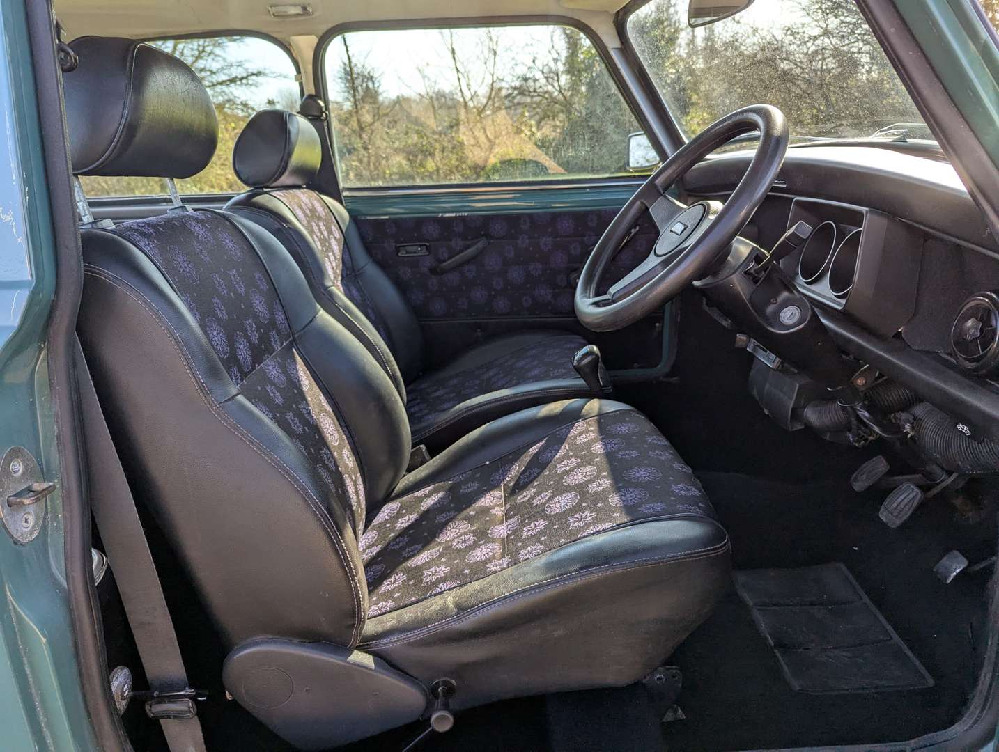 <p>1996 ROVER MINI EQUINOX</p>