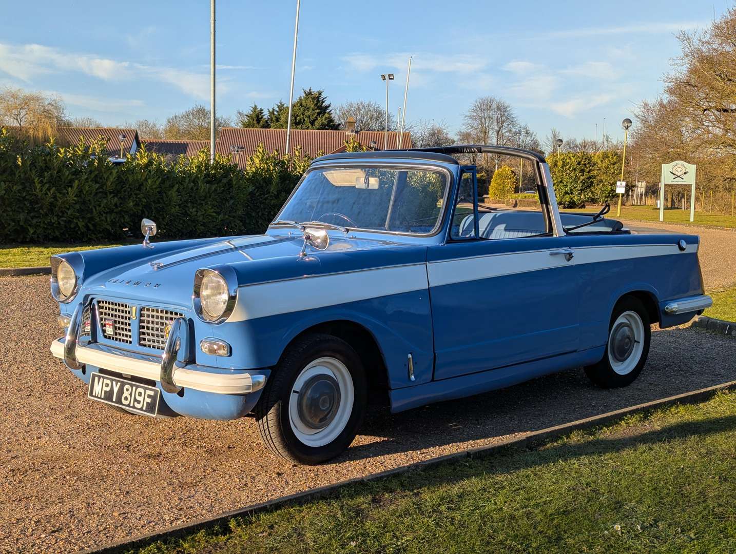 <p>1968 TRIUMPH HERALD 1200</p>