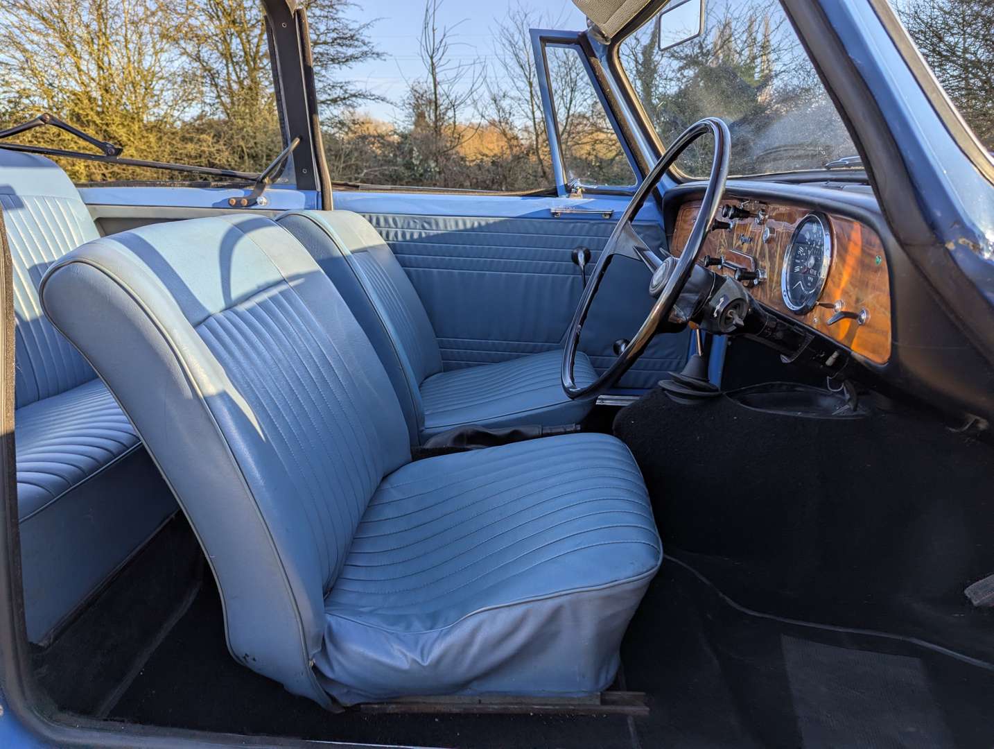 <p>1968 TRIUMPH HERALD 1200</p>
