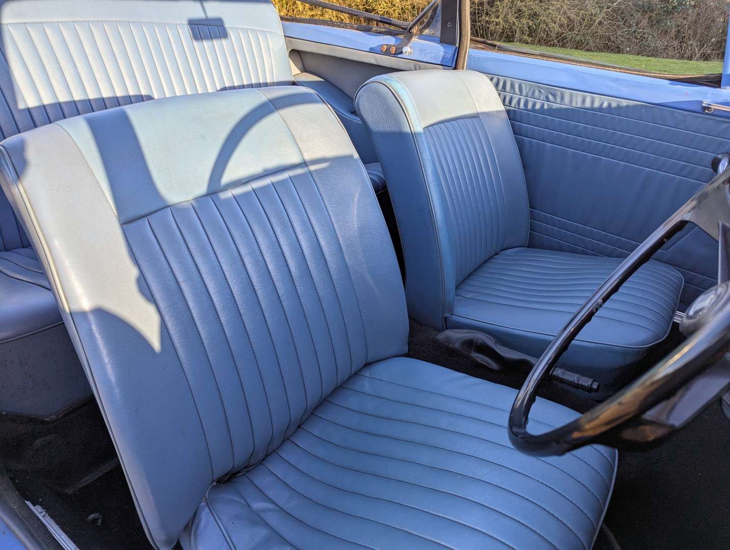 <p>1968 TRIUMPH HERALD 1200</p>