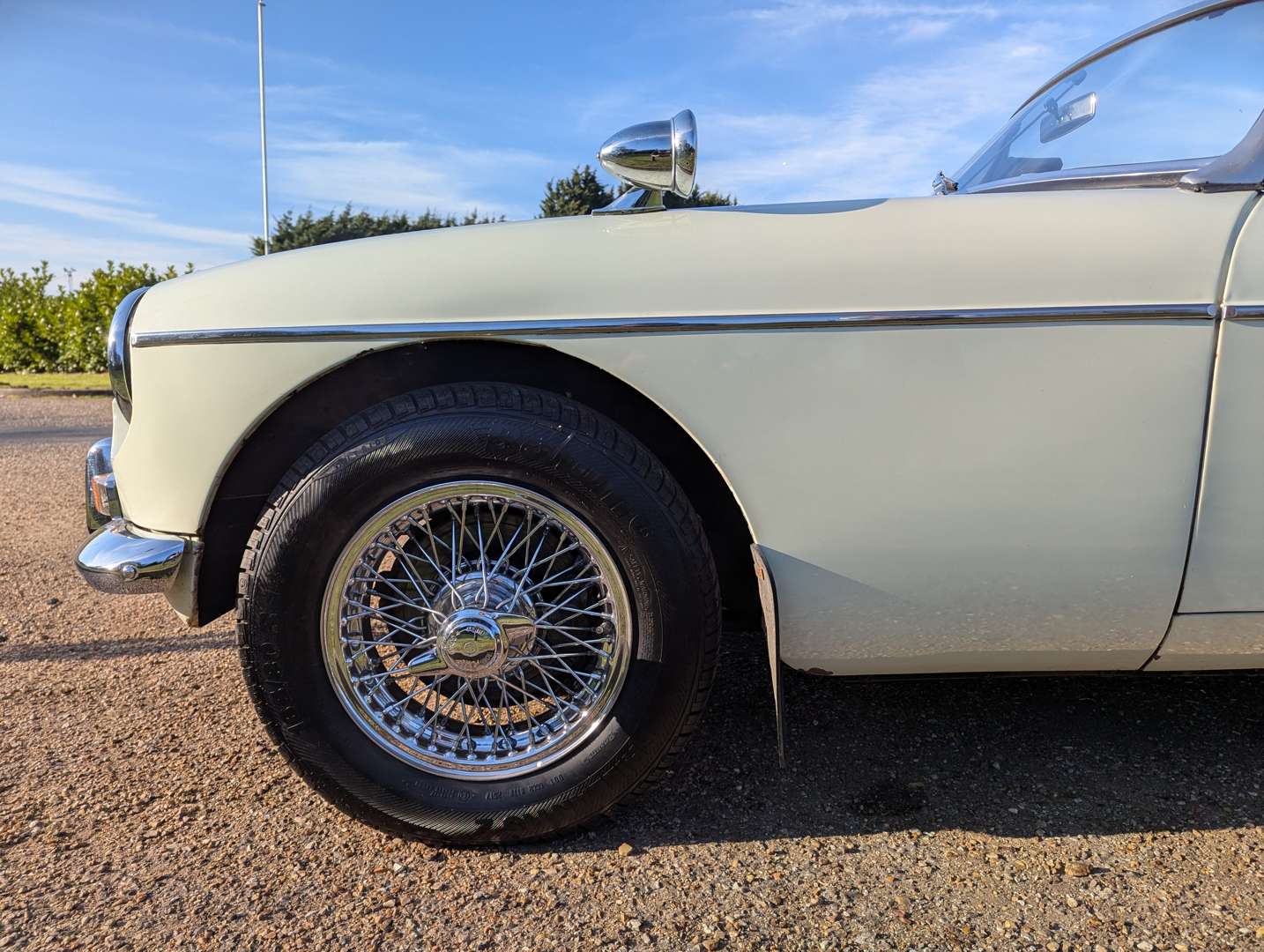 <p>1969 MG B ROADSTER</p>