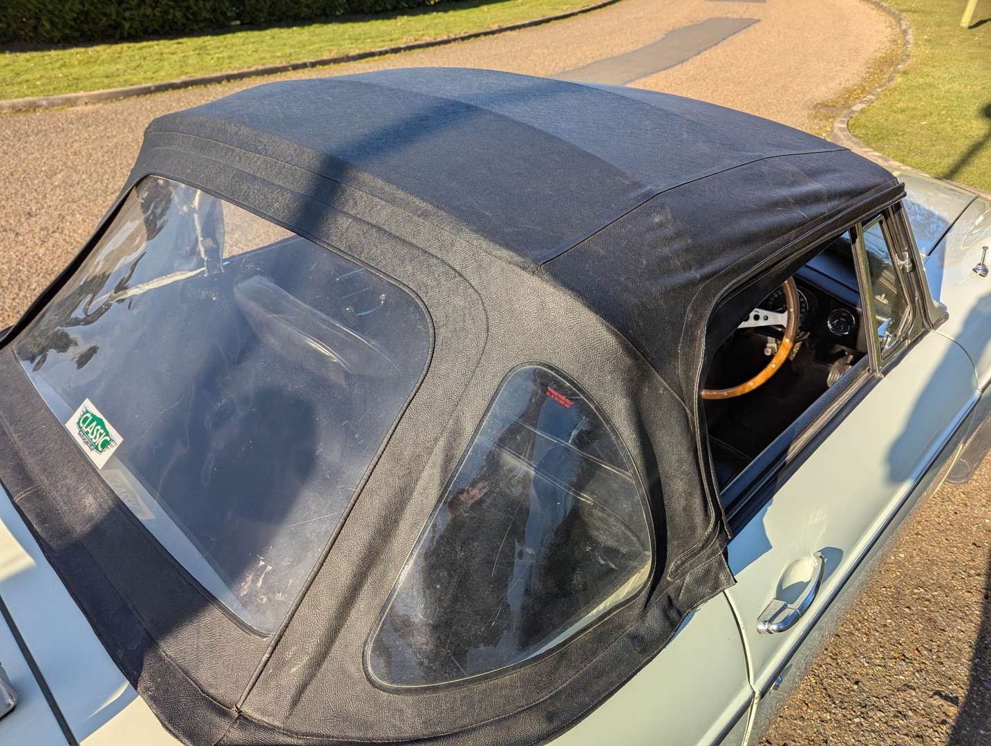 <p>1969 MG B ROADSTER</p>