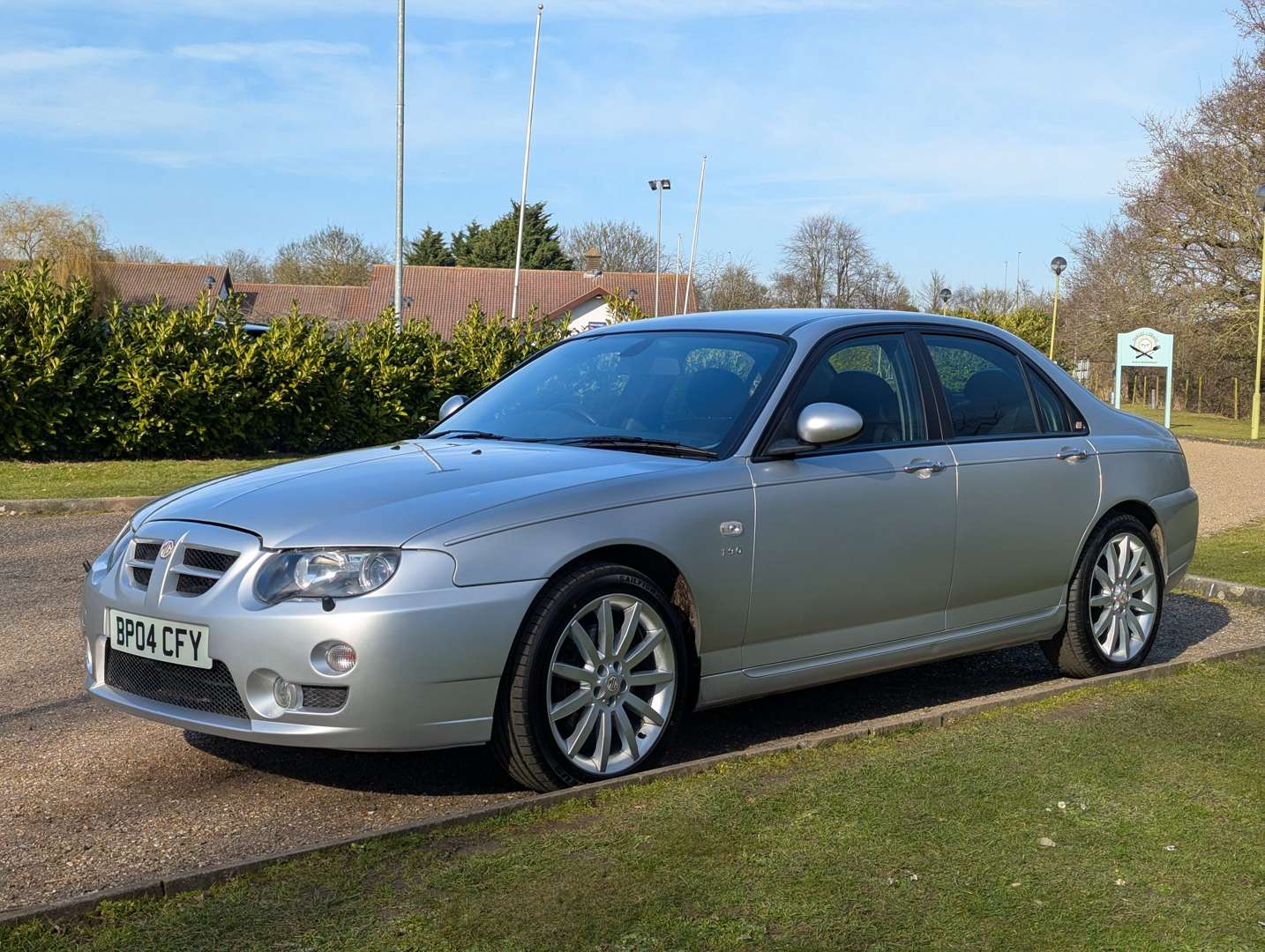 <p>2004 MG ZT+ V6 190</p>
