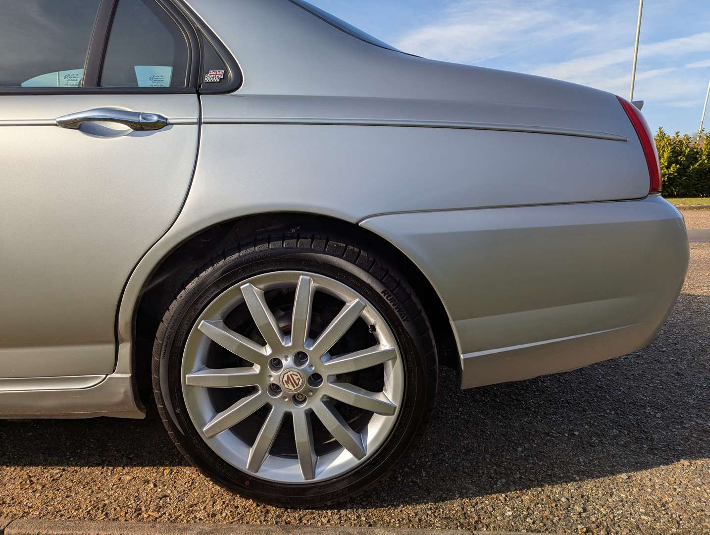 <p>2004 MG ZT+ V6 190</p>