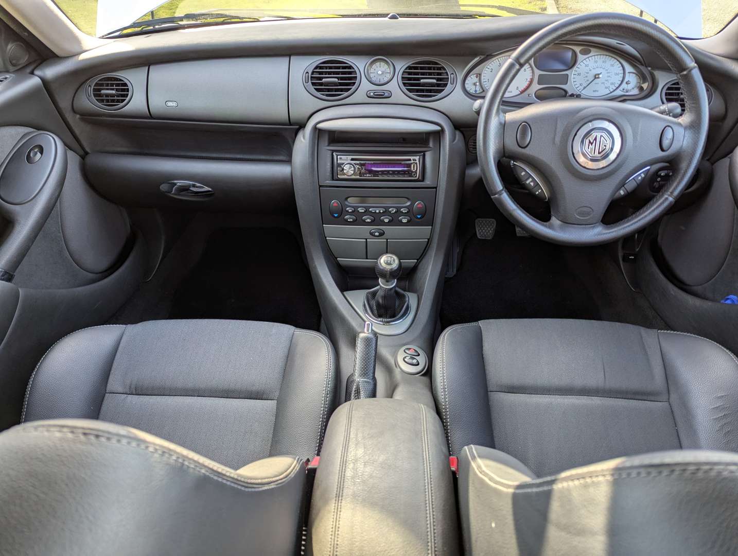 <p>2004 MG ZT+ V6 190</p>