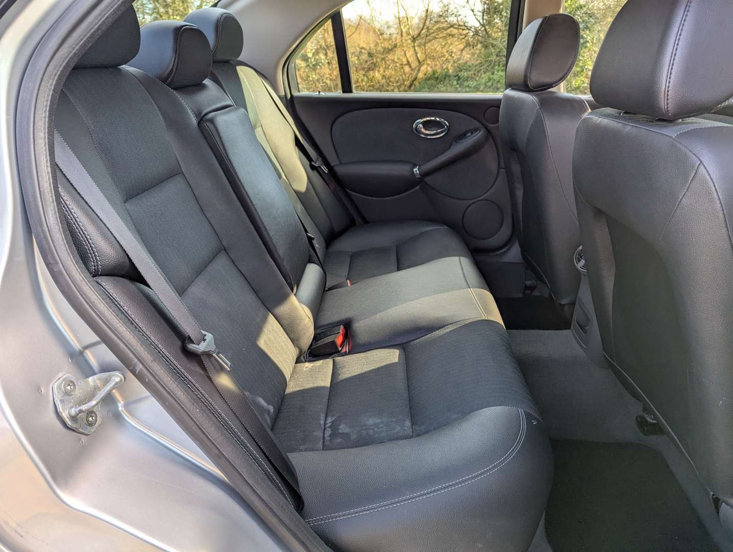 <p>2004 MG ZT+ V6 190</p>