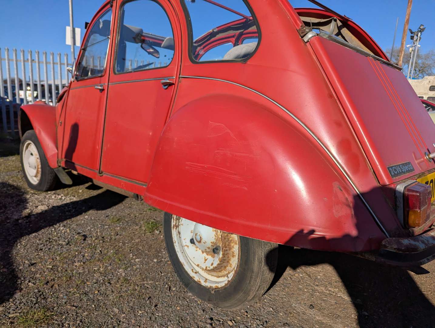 <p>1984 CITROEN 2 CV6 SPECIAL</p>