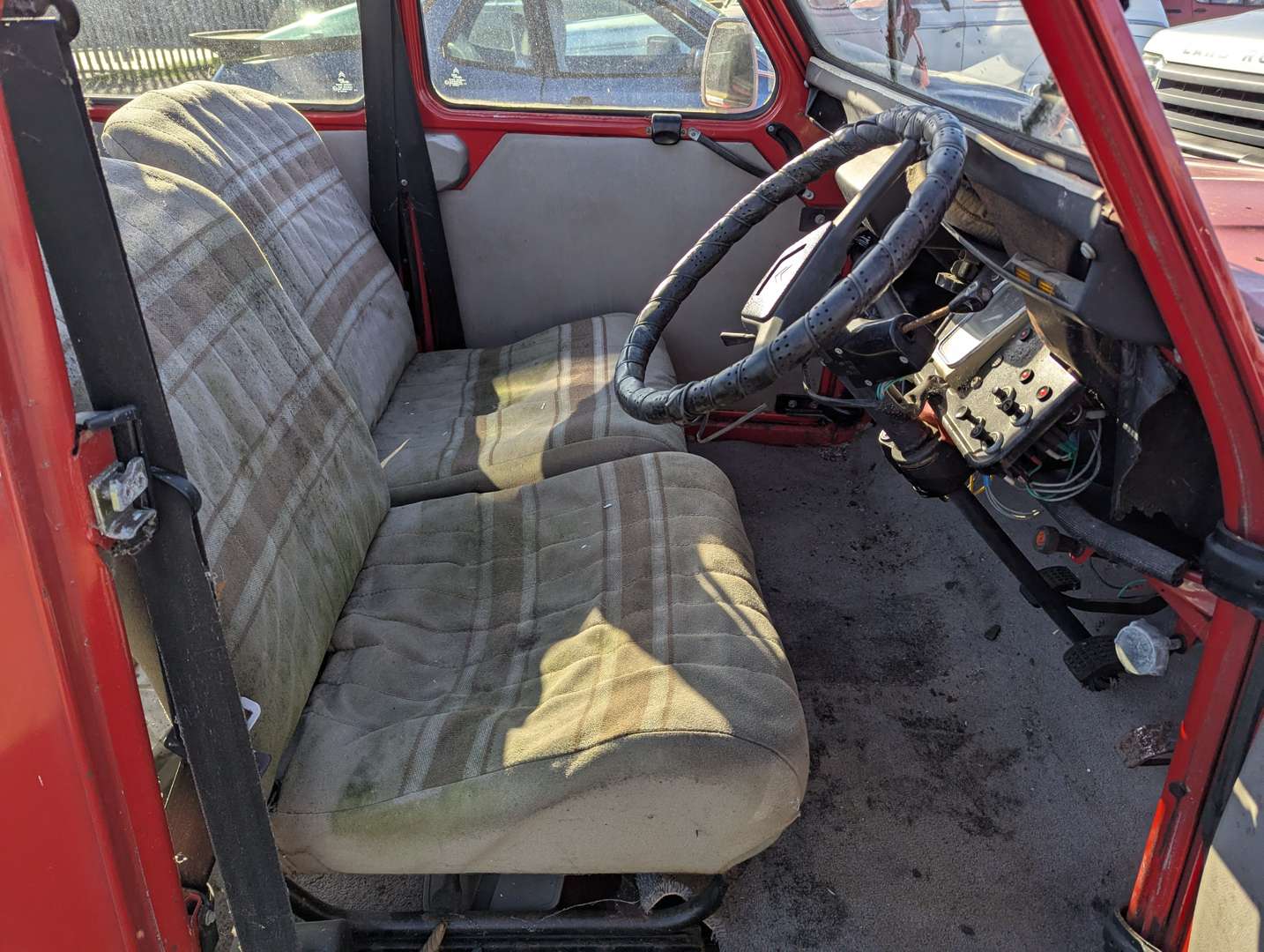 <p>1984 CITROEN 2 CV6 SPECIAL</p>