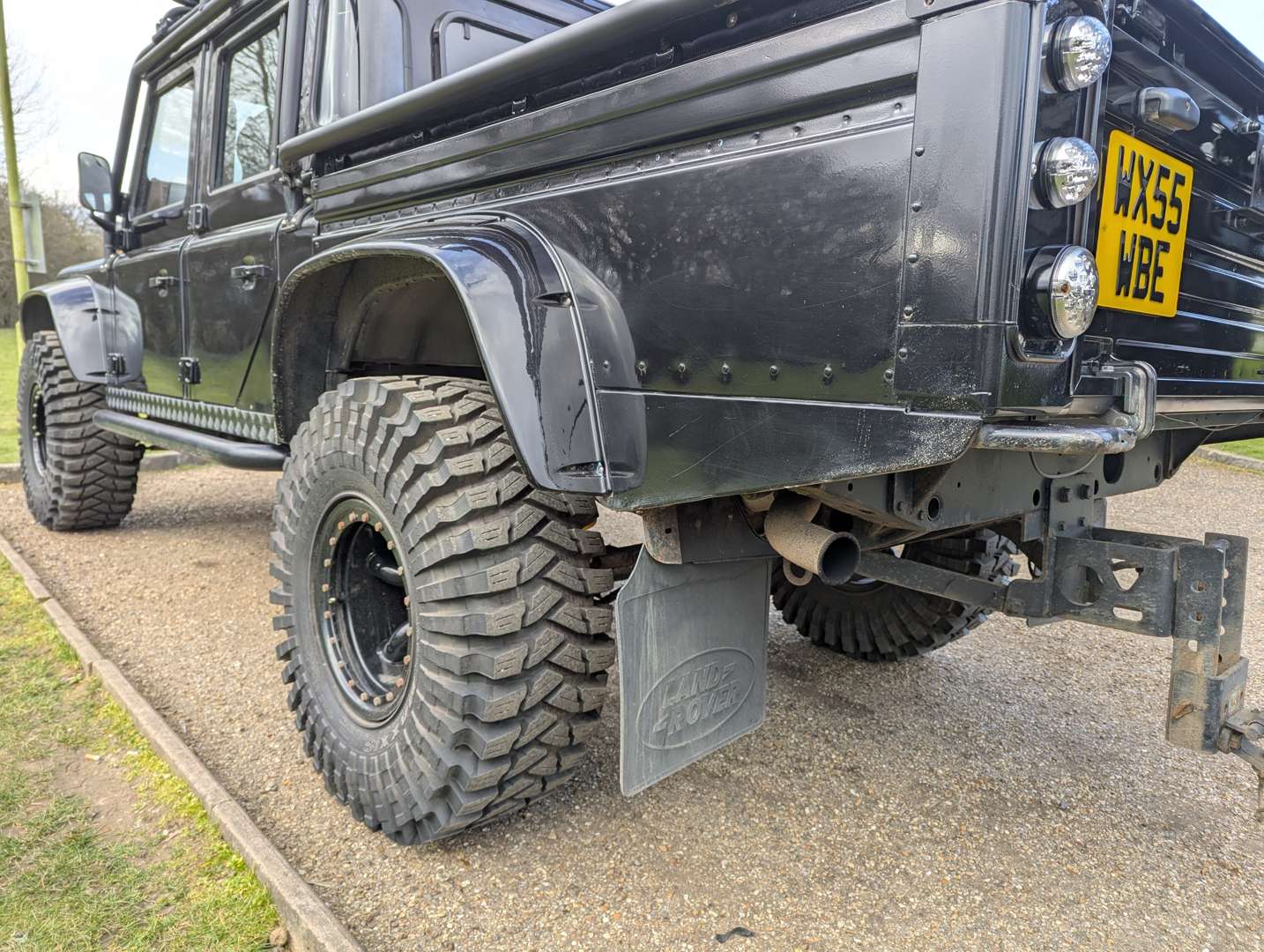 <p>2005 LAND ROVER DEFENDER 130 TD5 SPECTRE EVOCATION</p>