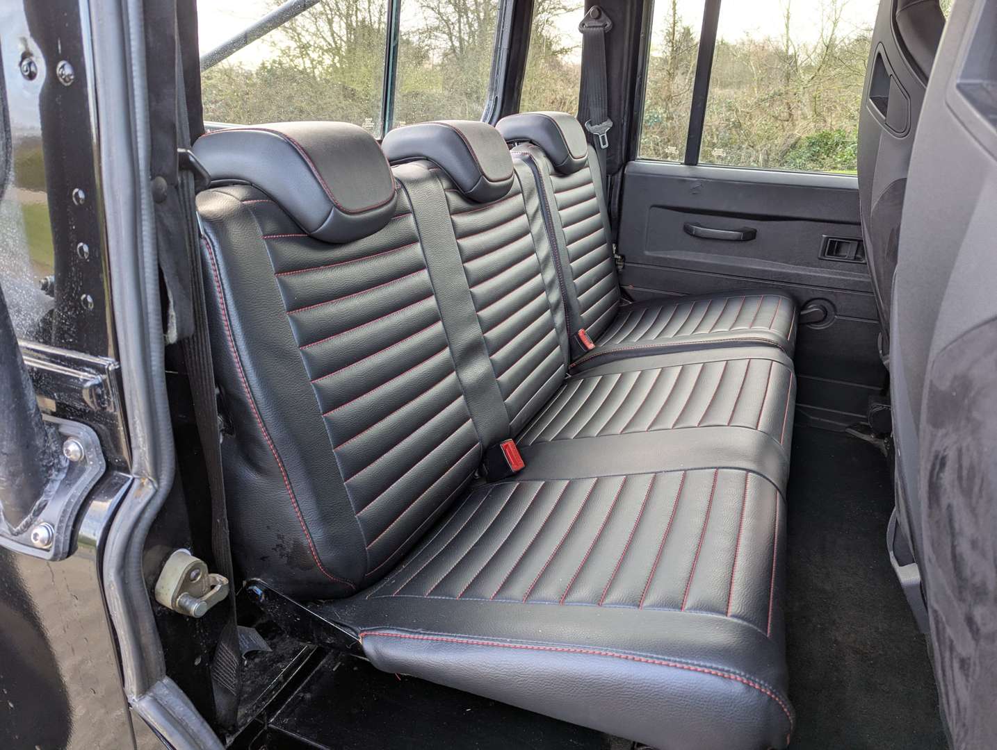 <p>2005 LAND ROVER DEFENDER 130 TD5 SPECTRE EVOCATION</p>