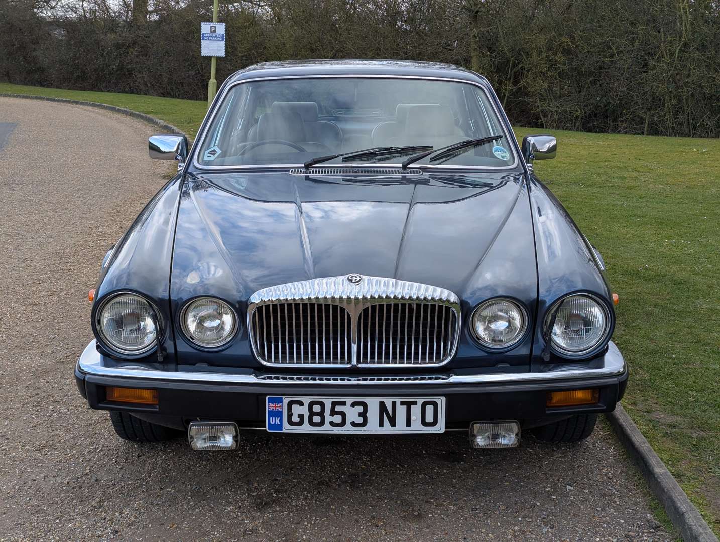 <p>1989 DAIMLER DOUBLE SIX HE AUTO</p>