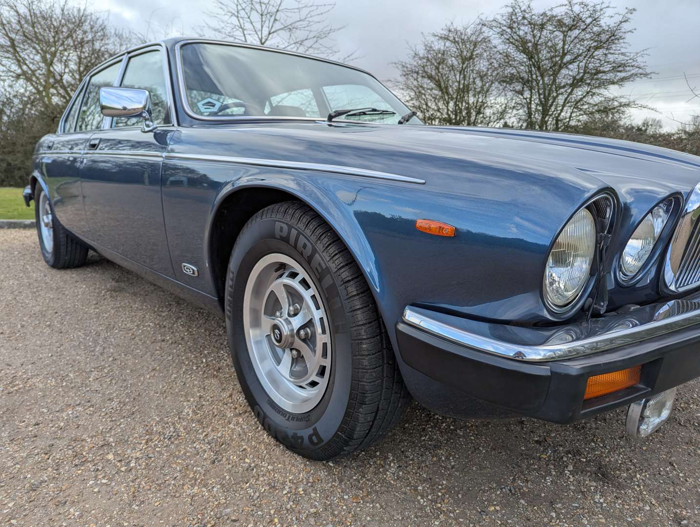 <p>1989 DAIMLER DOUBLE SIX HE AUTO</p>