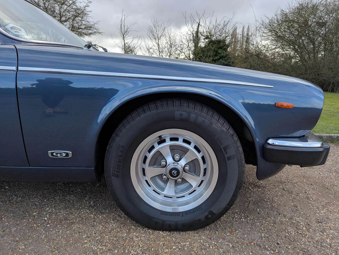 <p>1989 DAIMLER DOUBLE SIX HE AUTO</p>