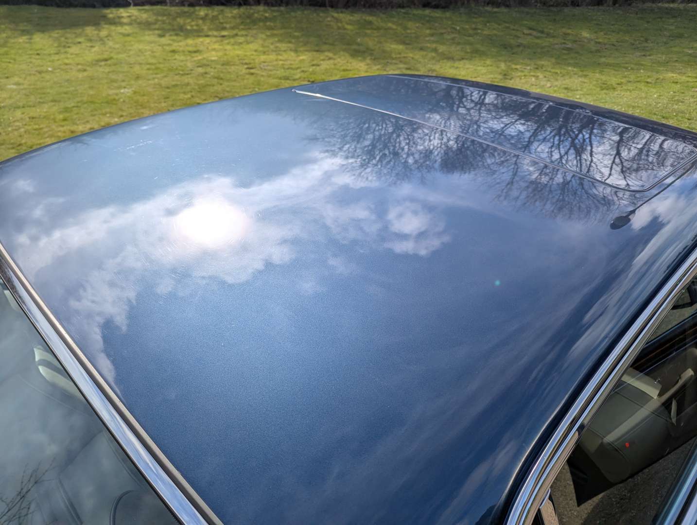 <p>1989 DAIMLER DOUBLE SIX HE AUTO</p>