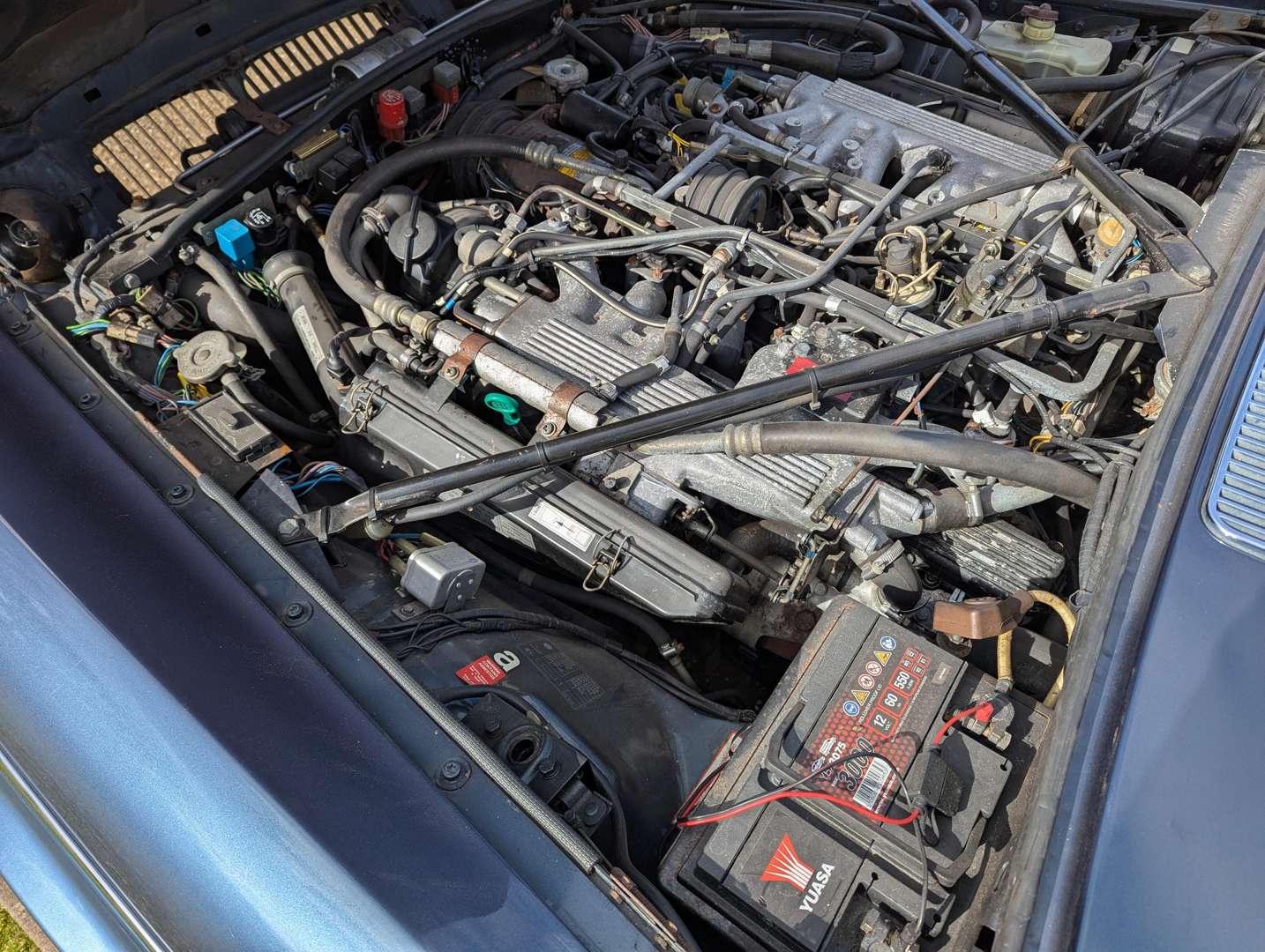 <p>1989 DAIMLER DOUBLE SIX HE AUTO</p>