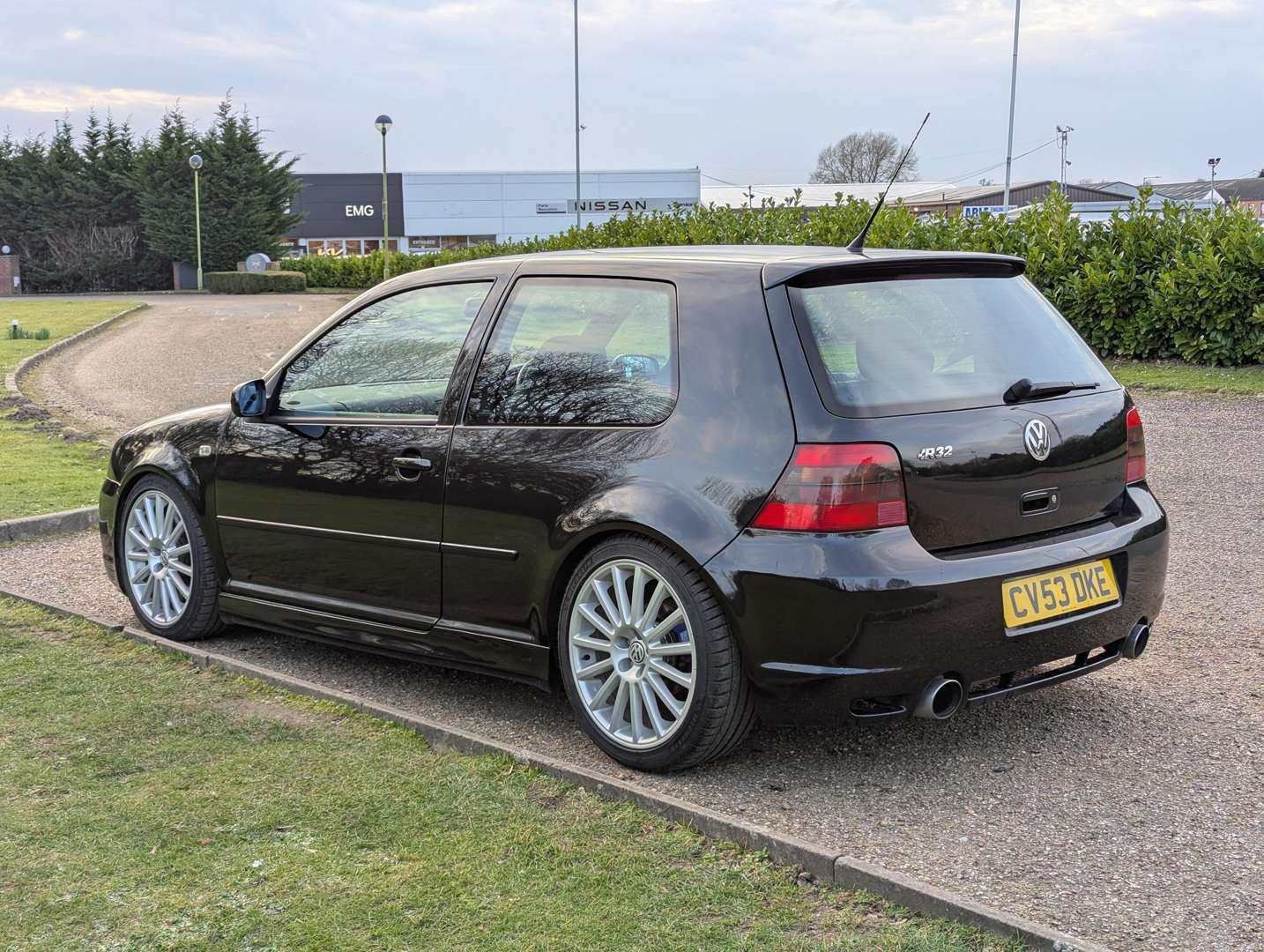 <p>2003 VW GOLF R32</p>