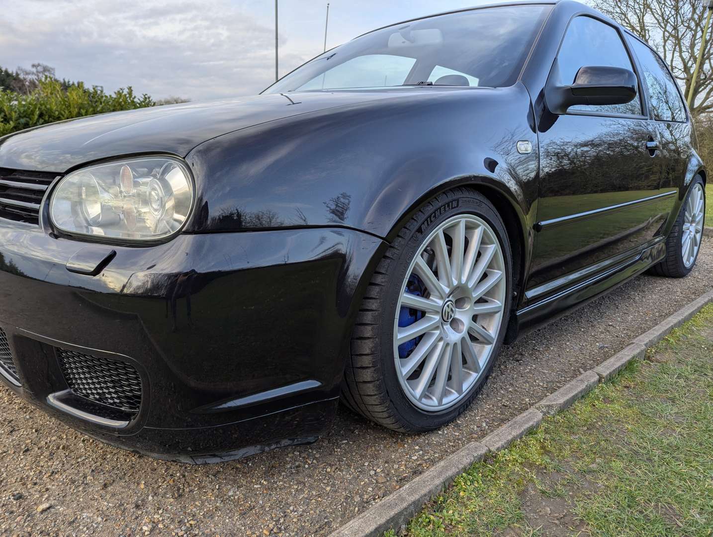 <p>2003 VW GOLF R32</p>