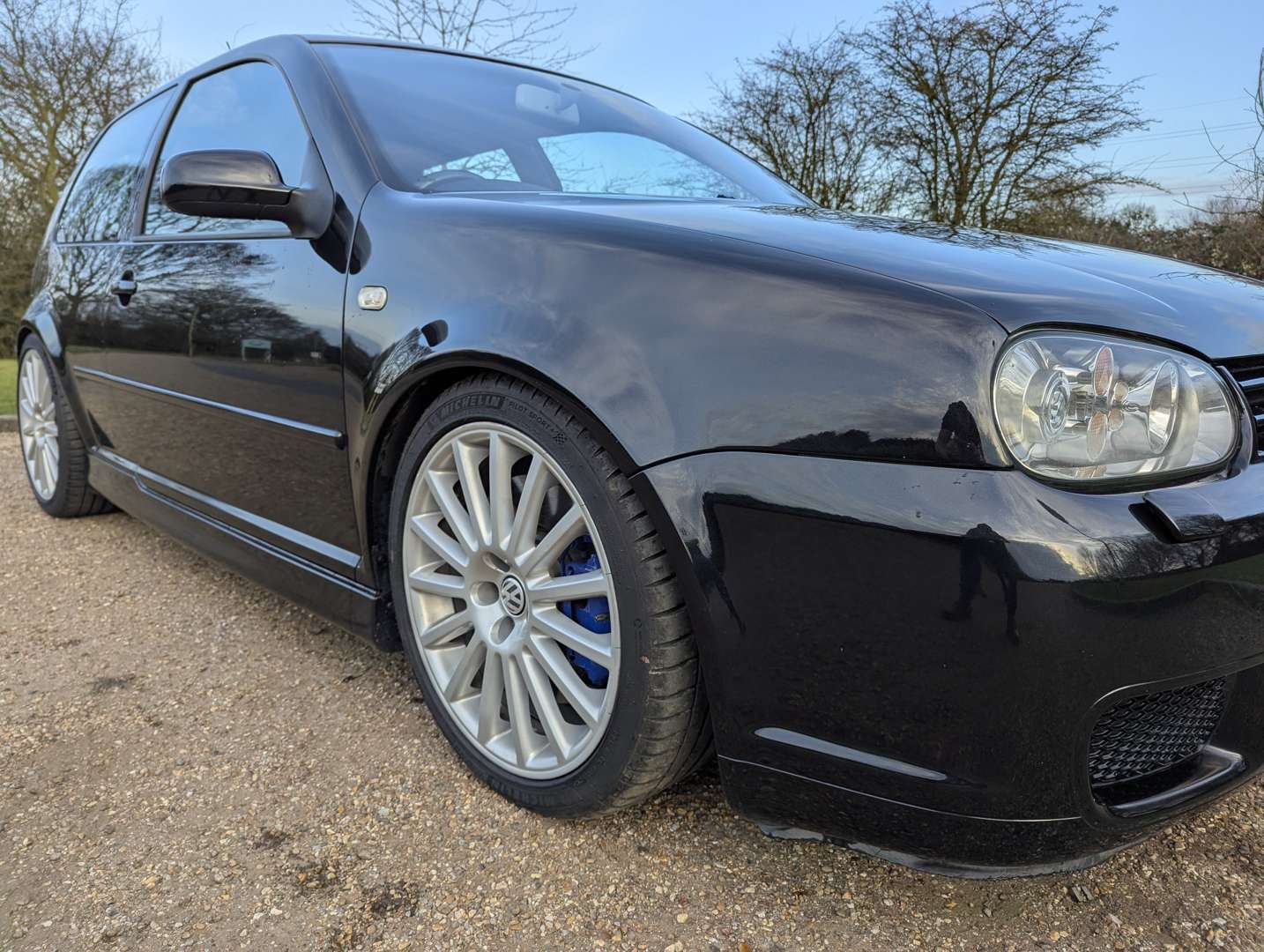<p>2003 VW GOLF R32</p>