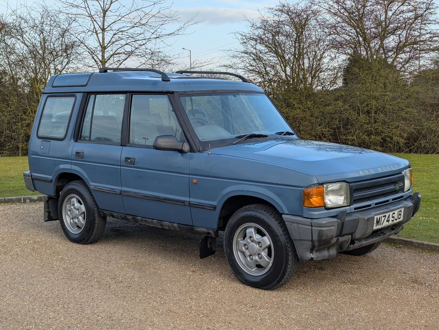 <p>1995 LAND ROVER DISCOVERY TDI</p>