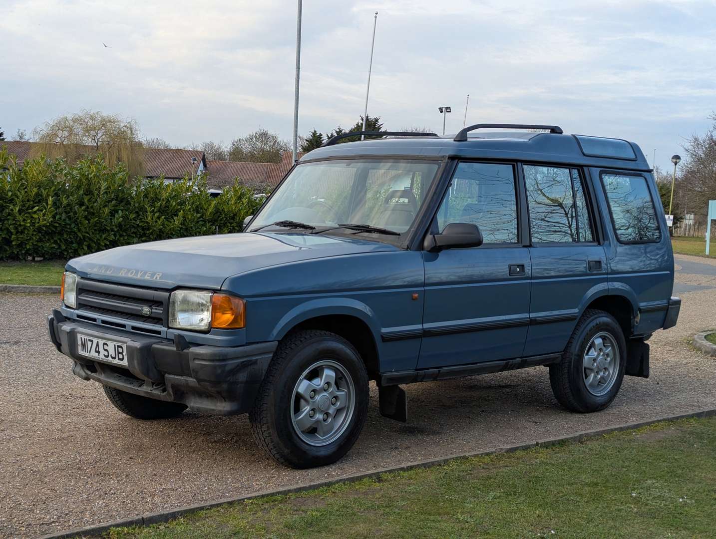 <p>1995 LAND ROVER DISCOVERY TDI</p>