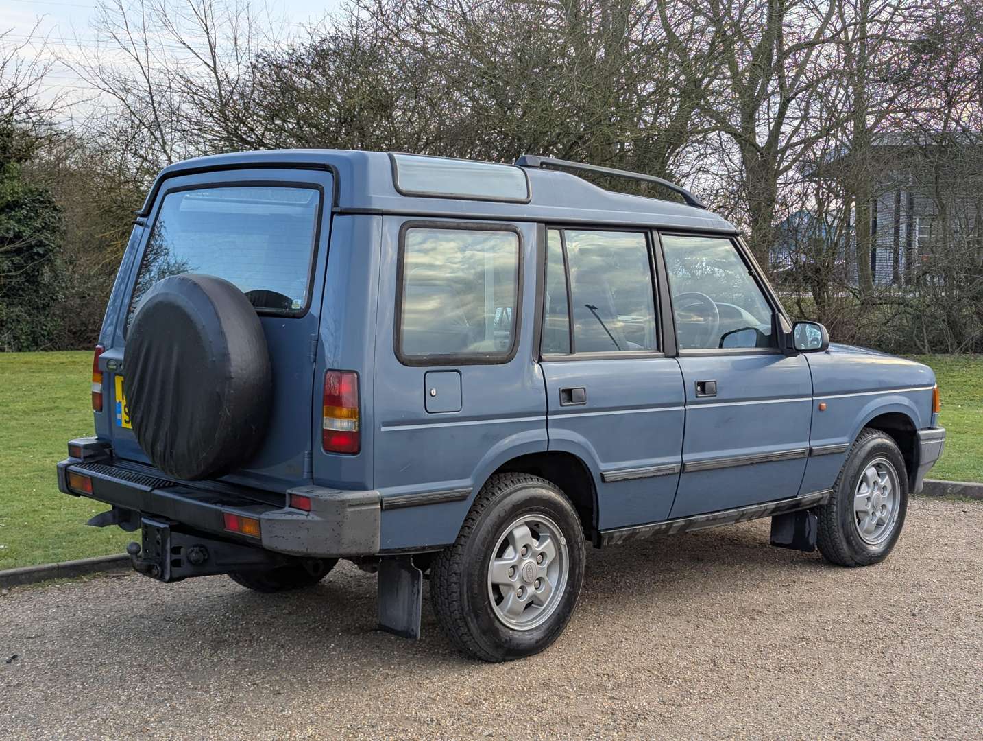 <p>1995 LAND ROVER DISCOVERY TDI</p>
