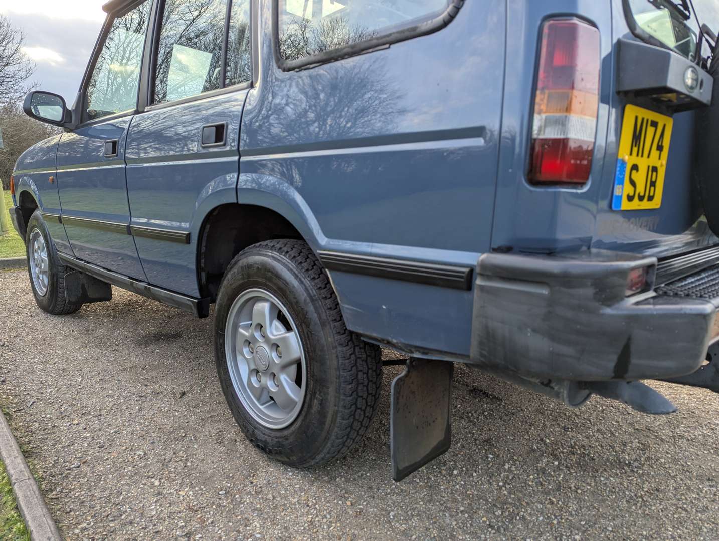<p>1995 LAND ROVER DISCOVERY TDI</p>