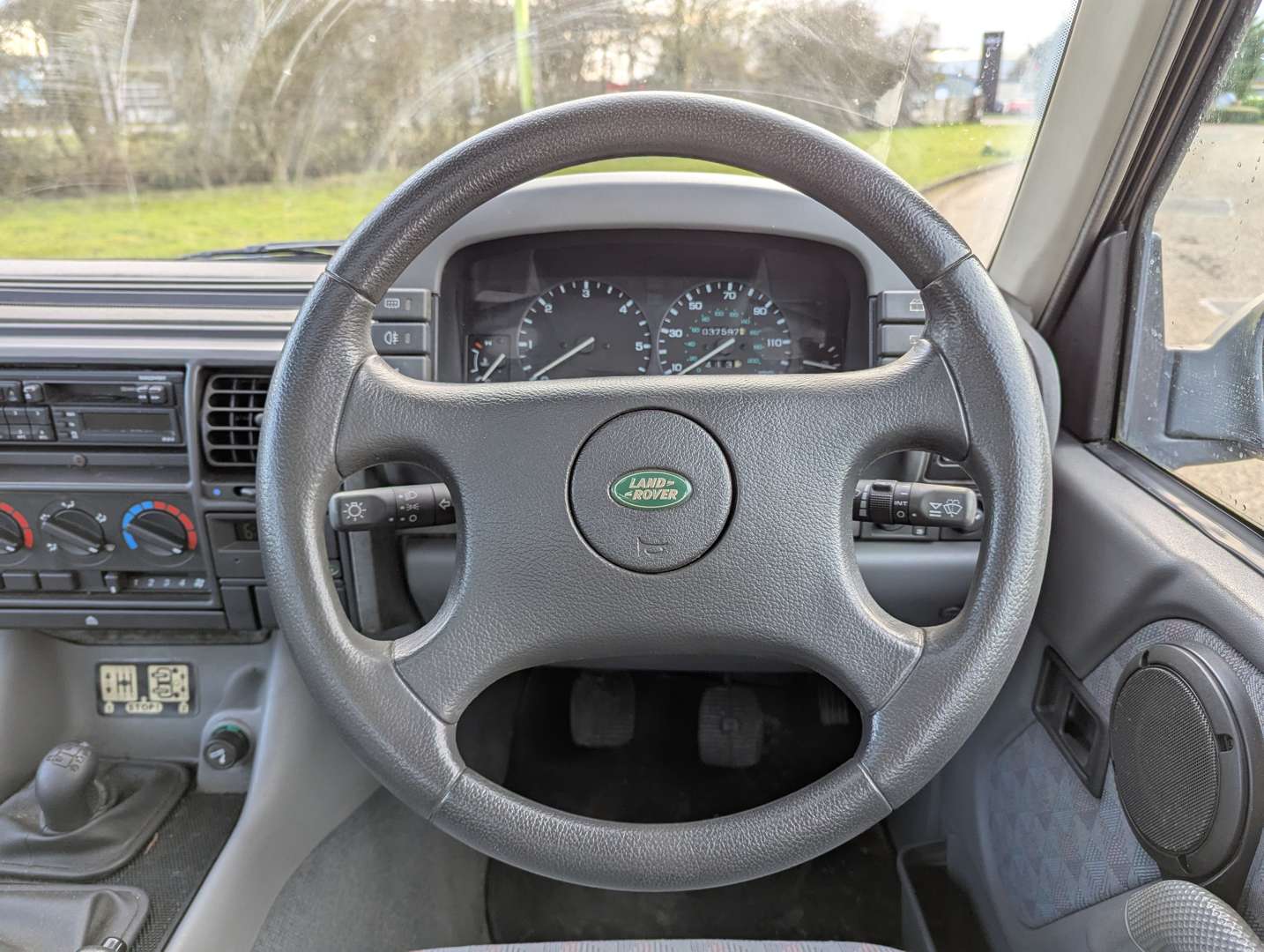 <p>1995 LAND ROVER DISCOVERY TDI</p>