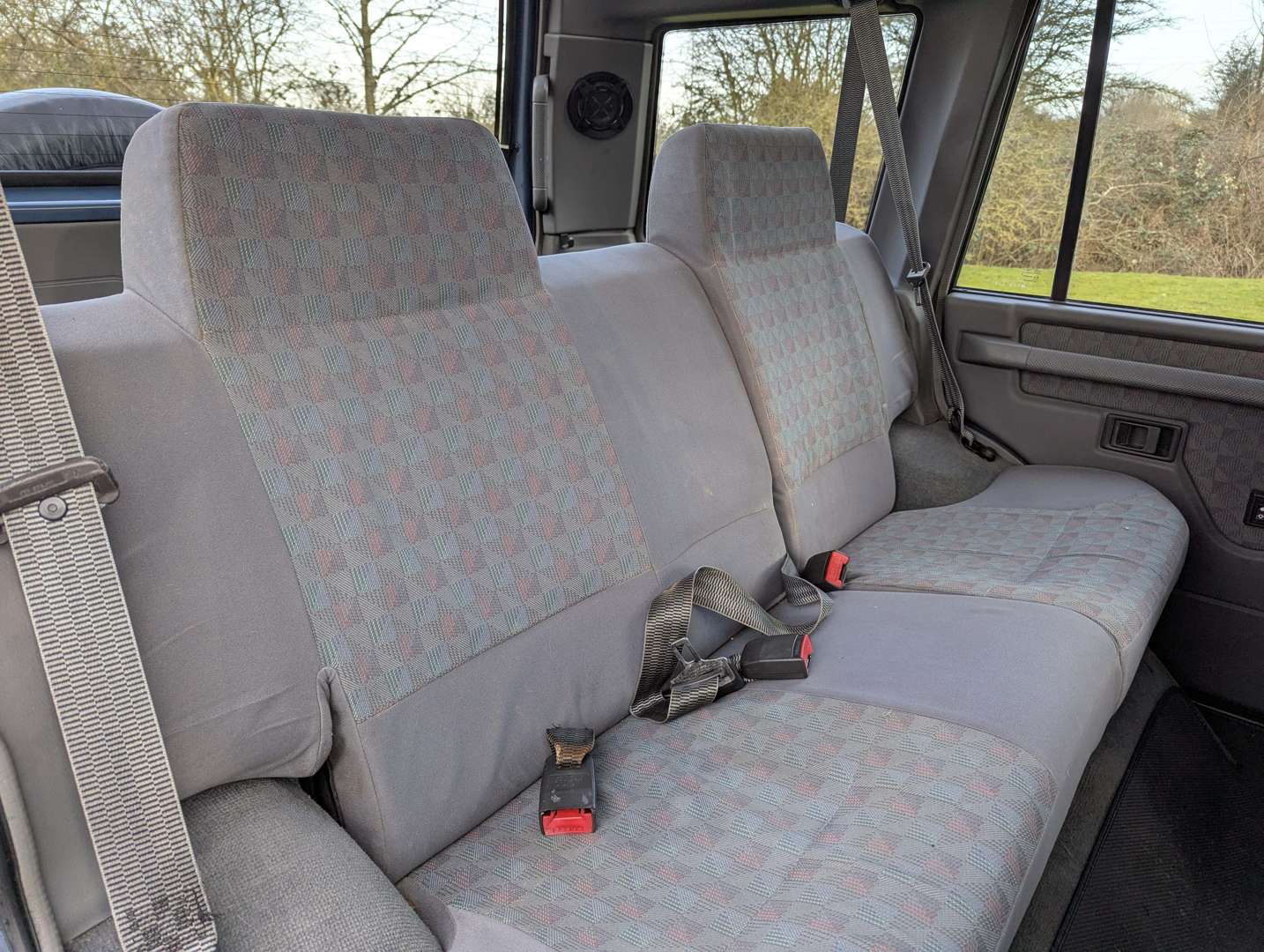 <p>1995 LAND ROVER DISCOVERY TDI</p>