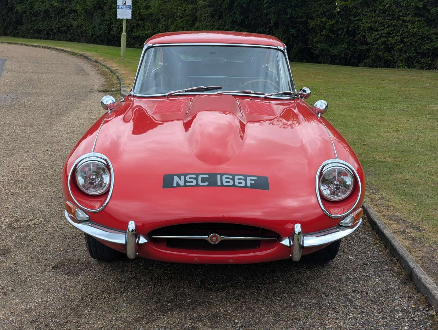 <p>1968 JAGUAR E-TYPE 2+2 4.2 SERIES 1½ COUPE AUTO LHD</p>