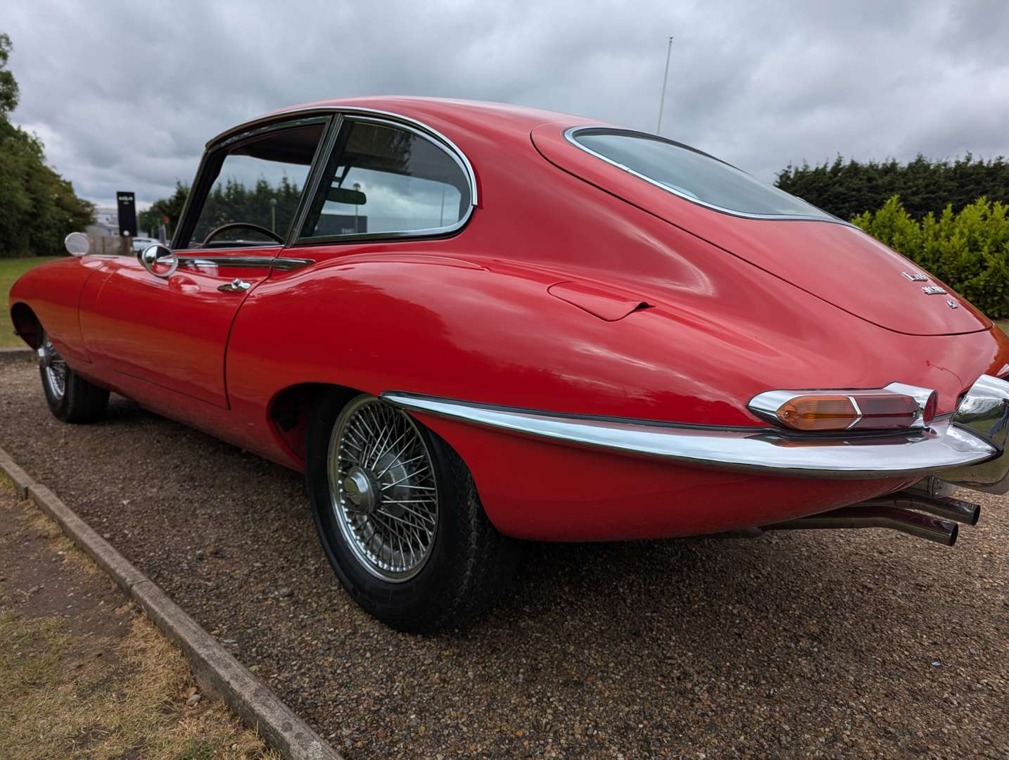 <p>1968 JAGUAR E-TYPE 2+2 4.2 SERIES 1½ COUPE AUTO LHD</p>