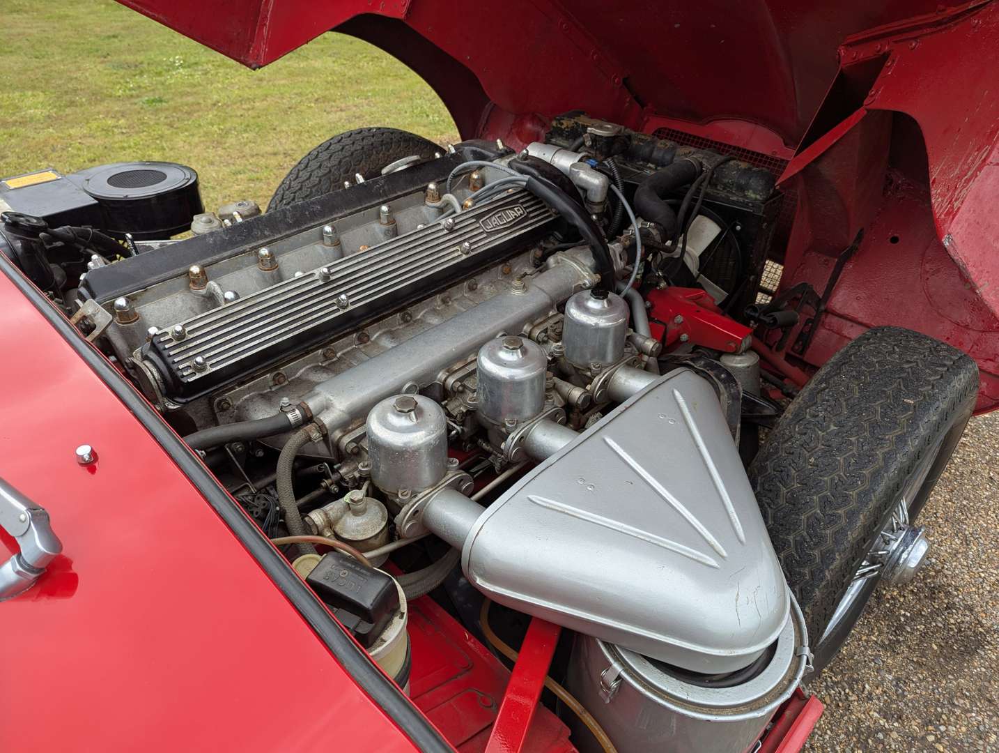 <p>1968 JAGUAR E-TYPE 2+2 4.2 SERIES 1½ COUPE AUTO LHD</p>