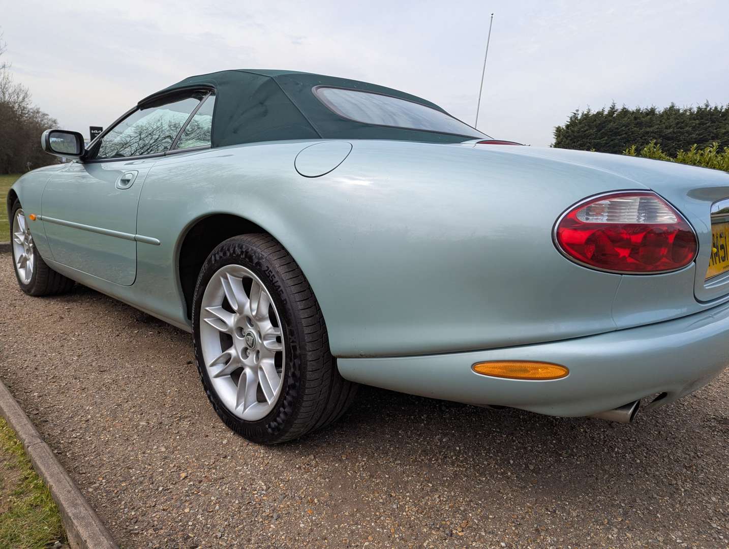 <p>2002 JAGUAR XK8 4.0 CONVERTIBLE AUTO</p>