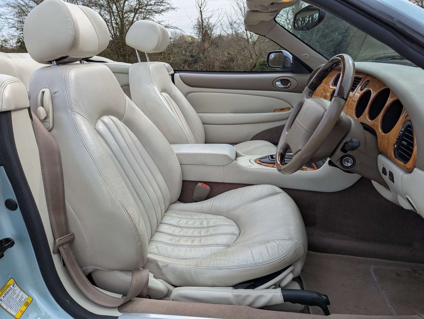 <p>2002 JAGUAR XK8 4.0 CONVERTIBLE AUTO</p>