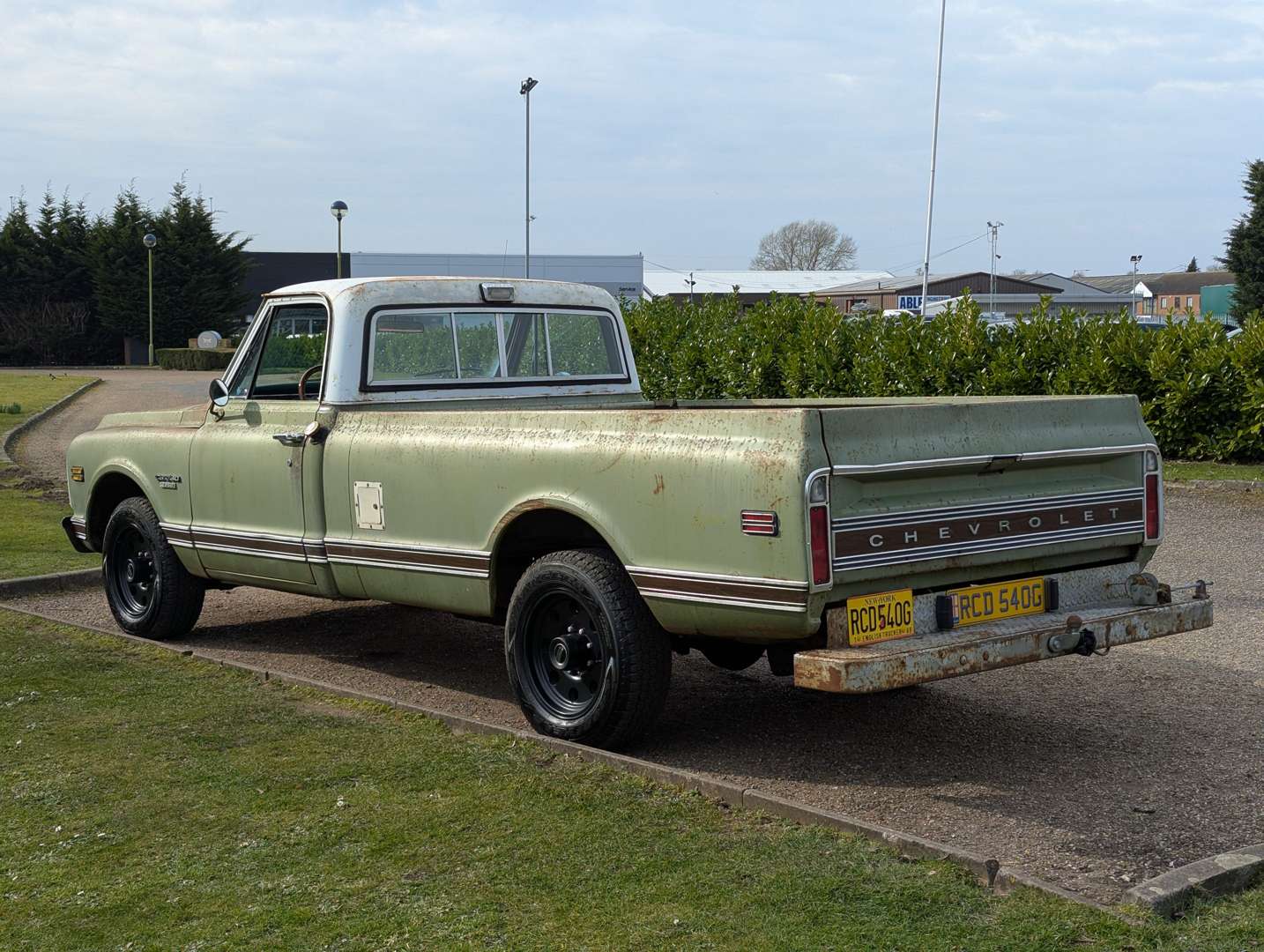 <p>1969 CHEVROLET CST/30 PICK-UP LHD</p>