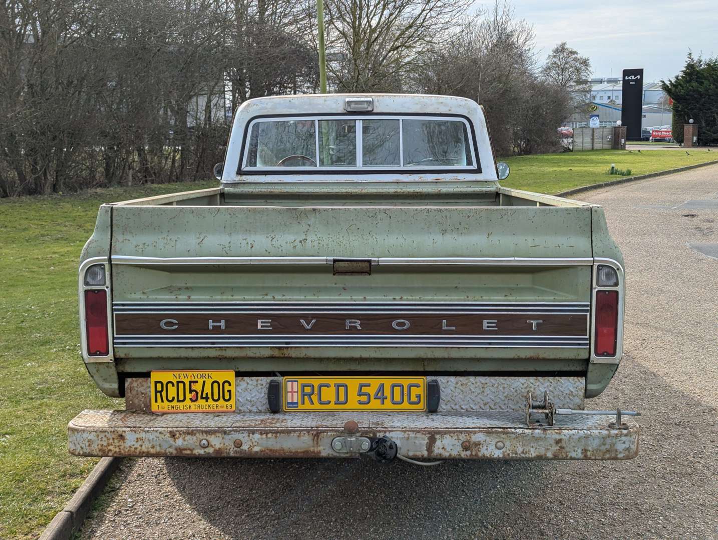 <p>1969 CHEVROLET CST/30 PICK-UP LHD</p>