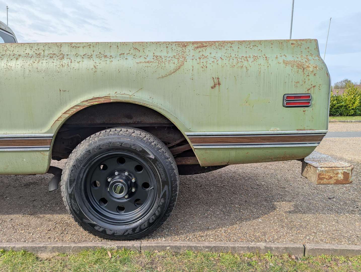 <p>1969 CHEVROLET CST/30 PICK-UP LHD</p>