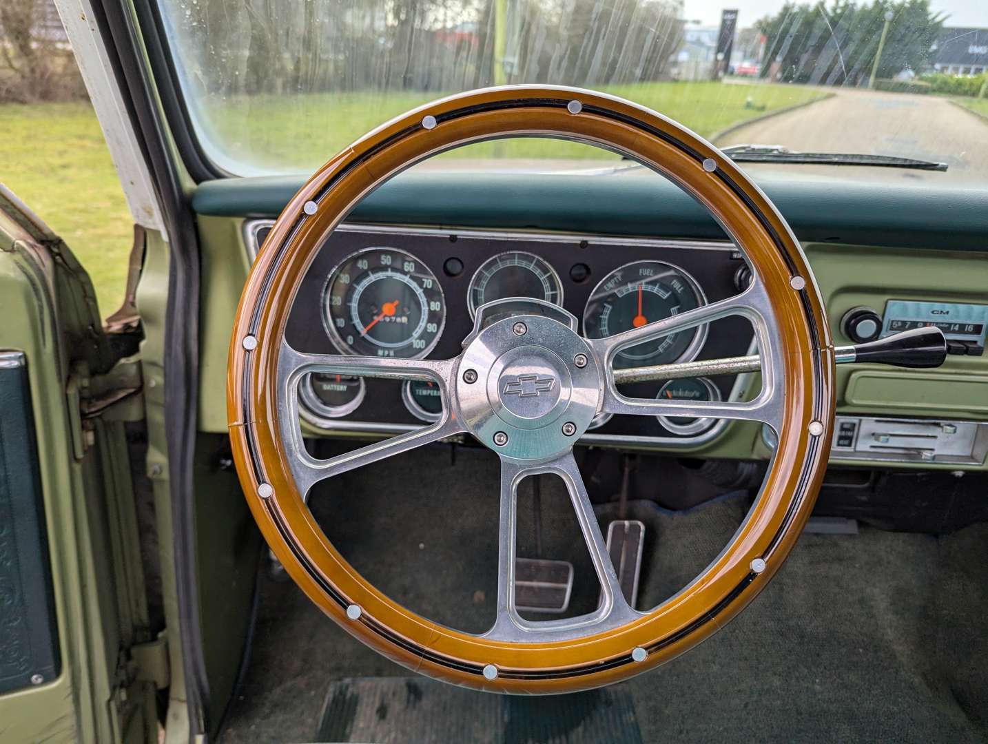 <p>1969 CHEVROLET CST/30 PICK-UP LHD</p>