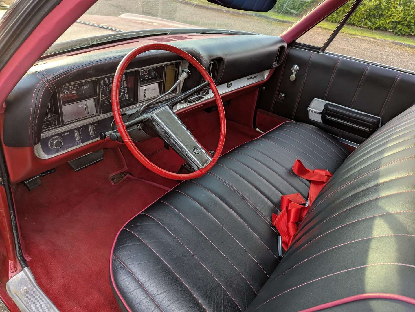 <p>1968 BUICK WILDCAT LHD</p>
