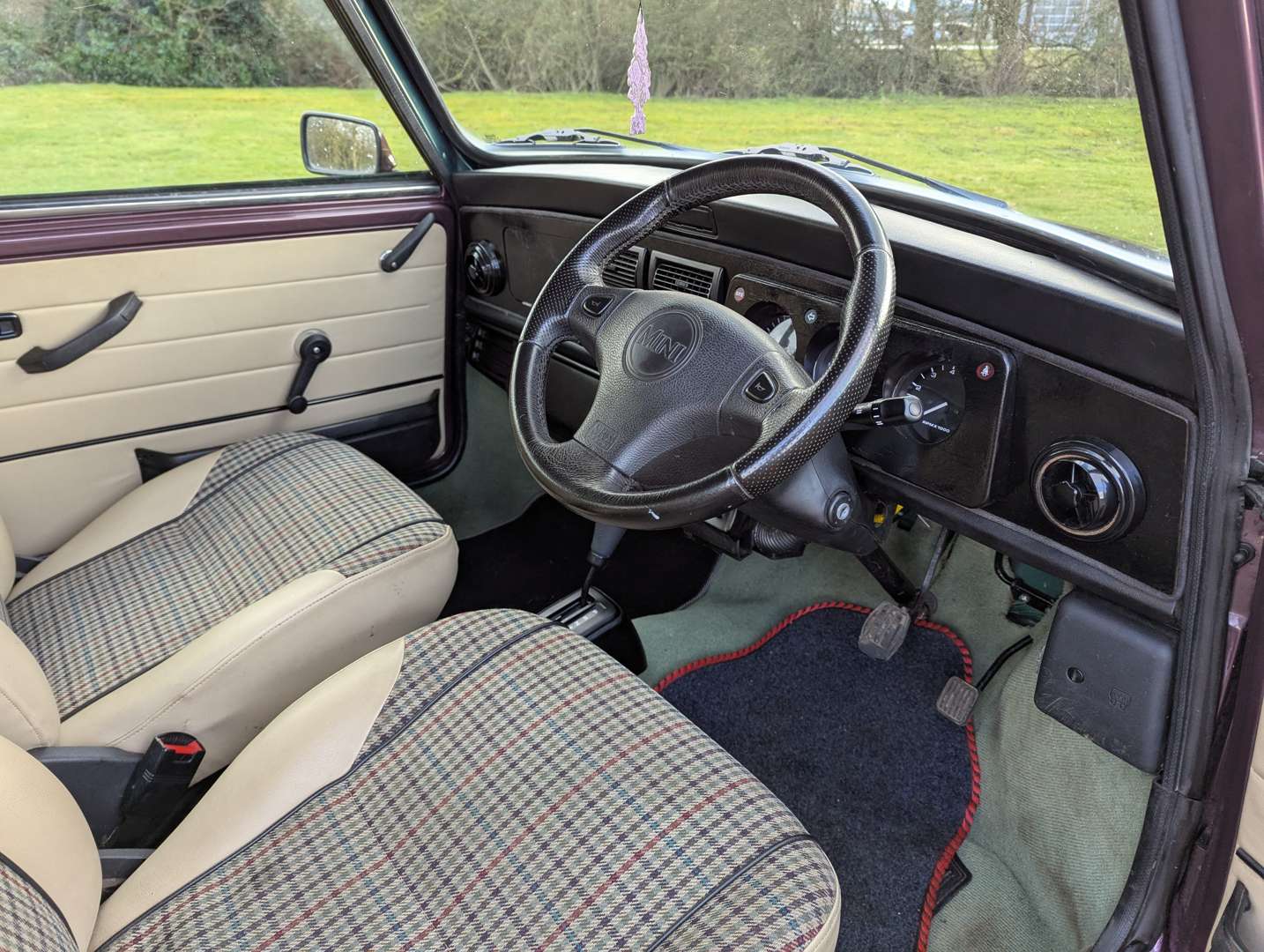 <p>1997 ROVER MINI MAYFAIR AUTO</p>