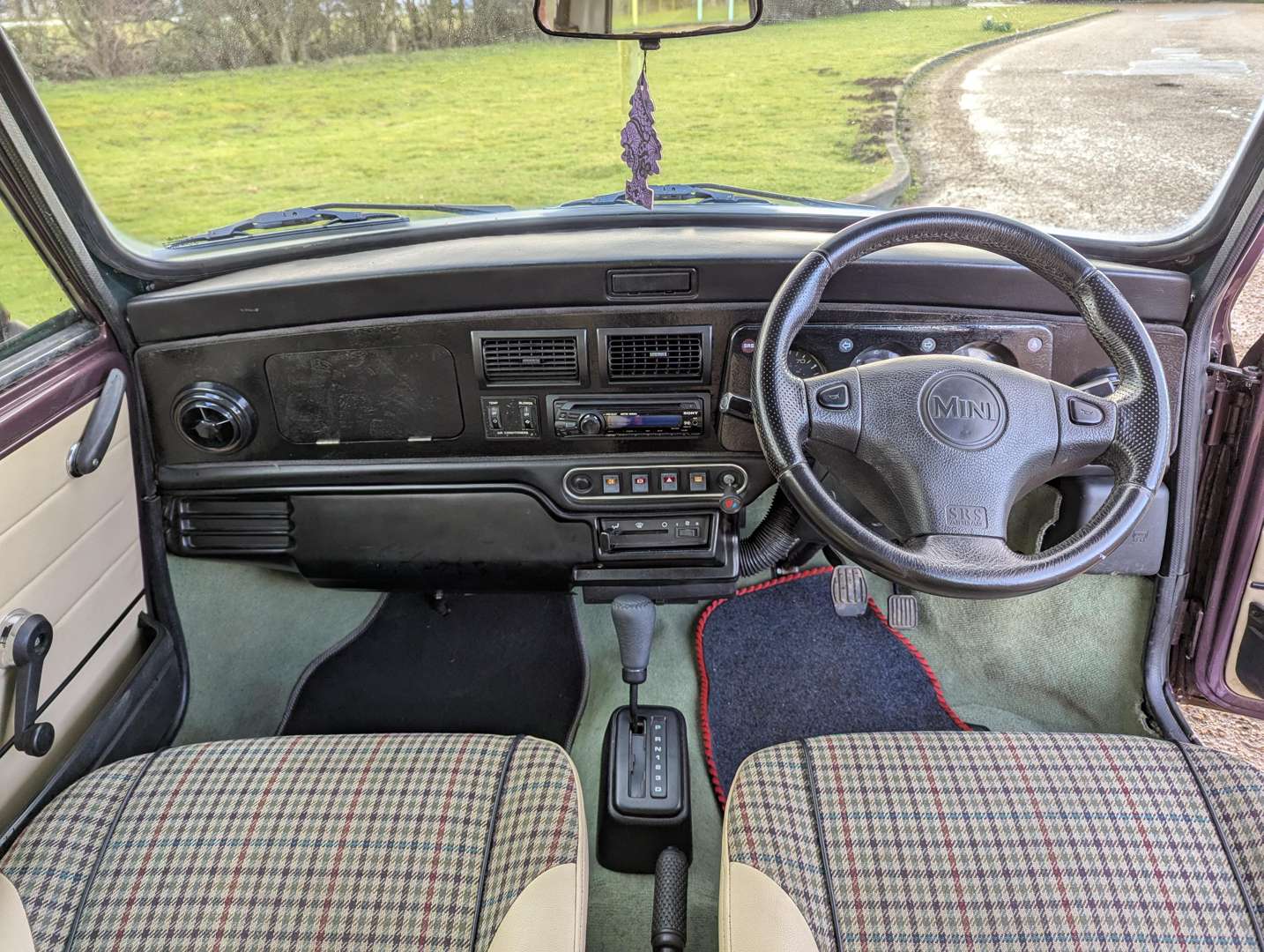 <p>1997 ROVER MINI MAYFAIR AUTO</p>