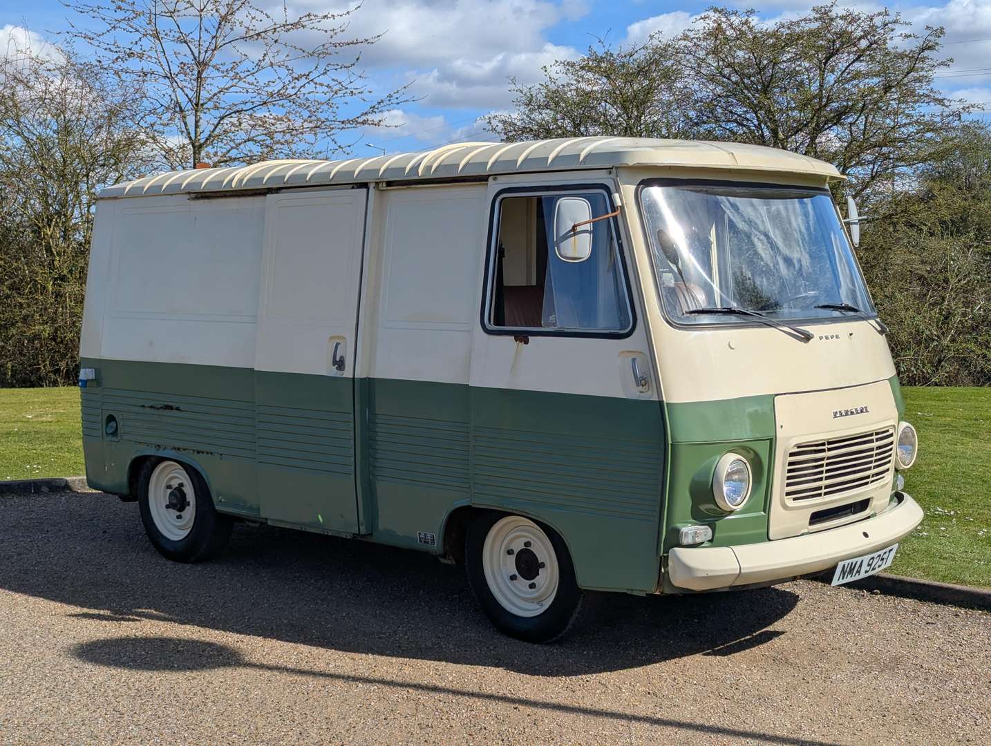 <p>1979 PEUGEOT J7 VAN LHD</p>