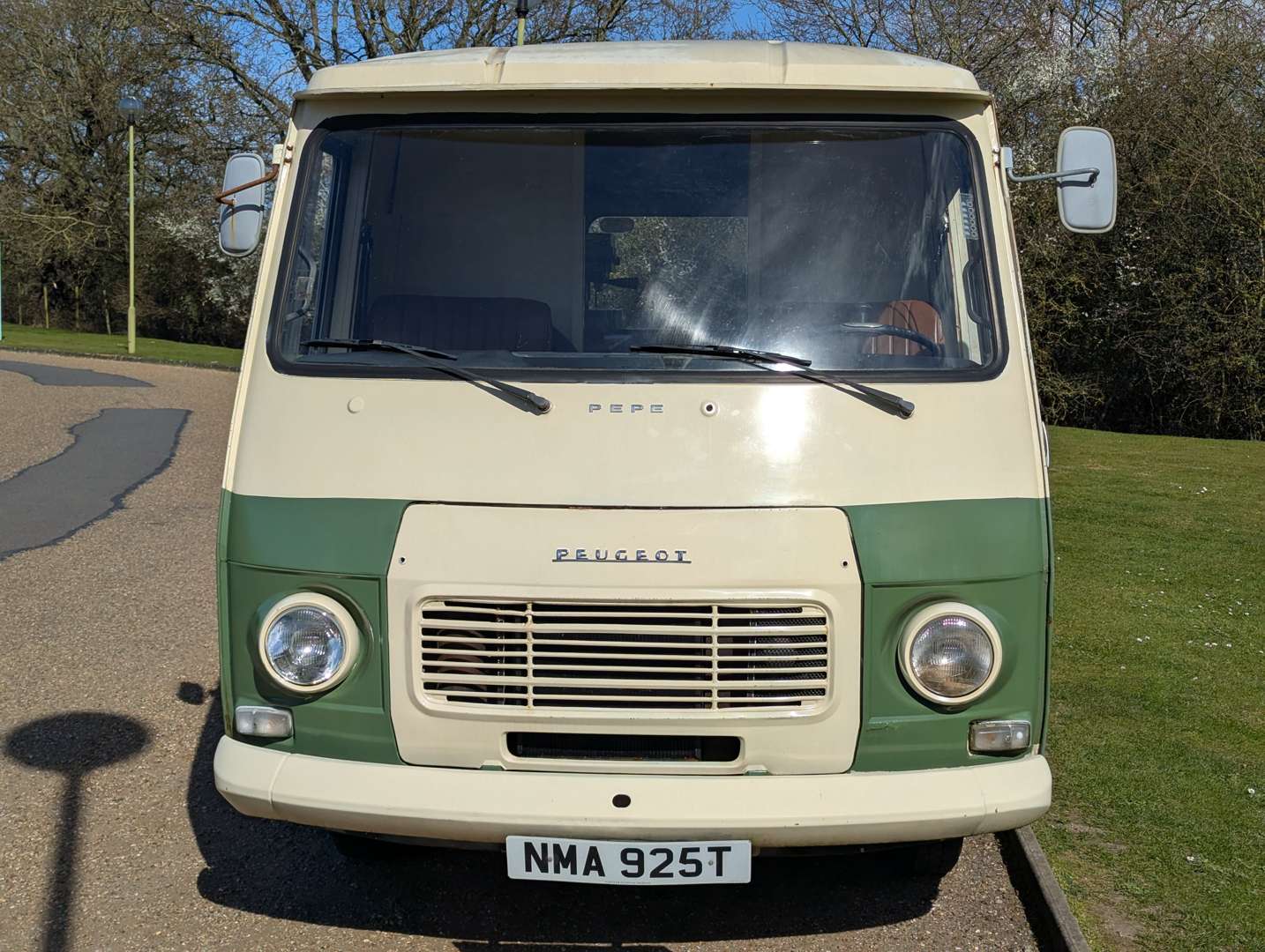 <p>1979 PEUGEOT J7 VAN LHD</p>
