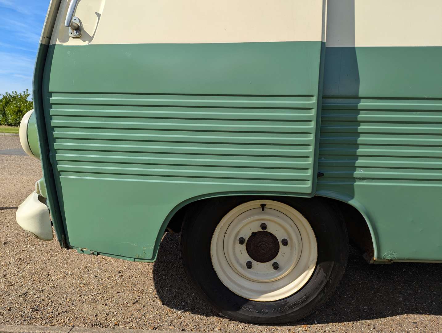 <p>1979 PEUGEOT J7 VAN LHD</p>